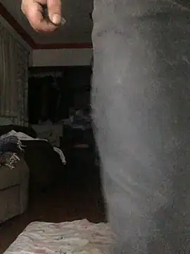 Snapshot of Pancho2213 chatting on February 14, 6:21 am Pancho2213 online show from February 14, 6:21 am