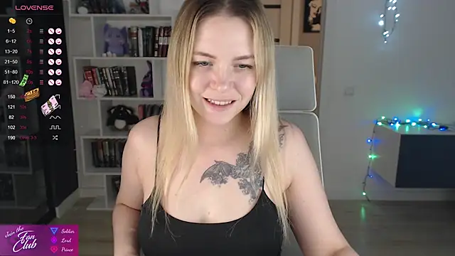 Snapshot of Emma_Bryan chatting on March 9, 7:59 pm Emma Bryan online show from March 9, 7:59 pm