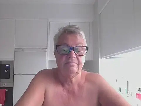 GrannyChrissy68 online show from October 12, 9:47 pm