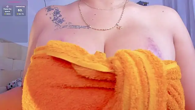 Snapshot of sweetfabianaxl chatting on February 6, 7:17 pm sweetfabianaxl online show from February 6, 7:17 pm