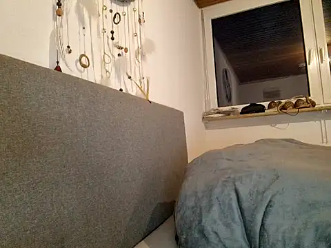 Snapshot of RubyRubin chatting on February 24, 5:31 pm RubyRubin online show from February 24, 5:31 pm