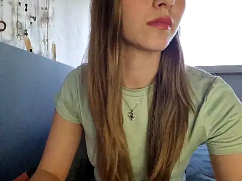 Snapshot of RubyRubin chatting on March 17, 5:16 pm RubyRubin online show from March 17, 5:16 pm