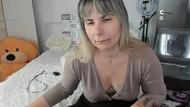 sweetemy4u online show from November 18, 10:09 am