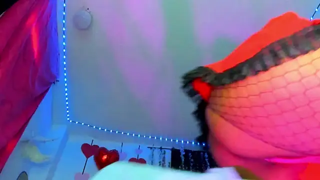 samantha  smile online show from March 30, 9:16 pm