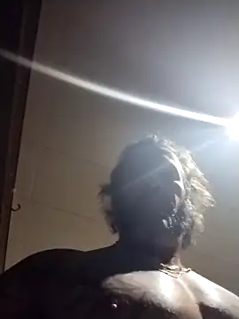 trucker1979 online show from March 2, 12:24 am