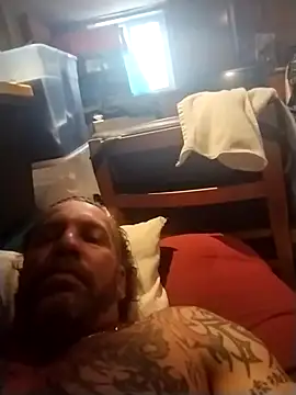 trucker1979 online show from March 14, 3:28 pm