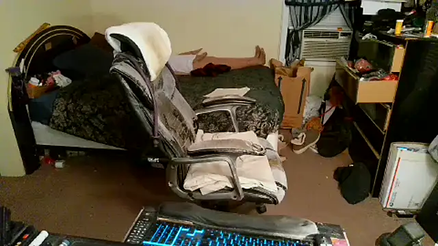 Snapshot of Toastir chatting on February 10, 2:48 pm Toastir online show from February 10, 2:48 pm