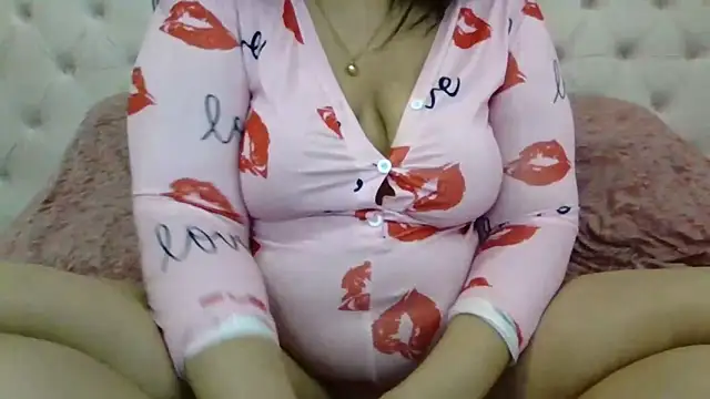 beautylovess online show from March 20, 4:12 pm