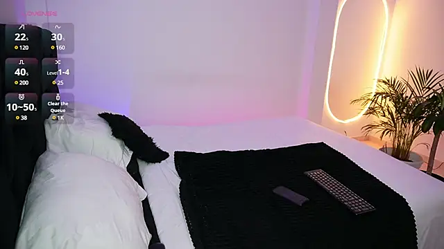 Snapshot of the_lucky_men__ chatting on March 15, 5:26 pm the lucky men online show from March 15, 5:26 pm