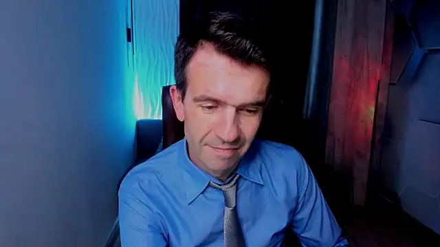 SteveTiger online show from October 28, 1:47 pm