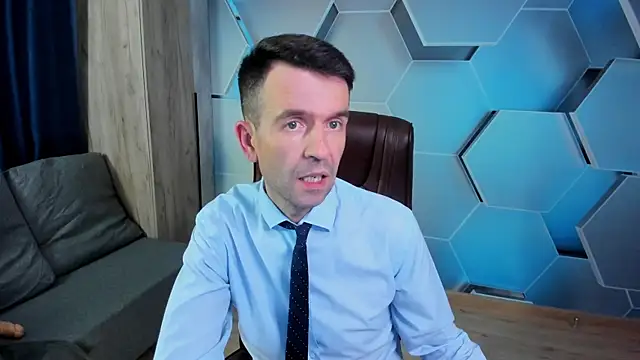 SteveTiger online show from November 13, 2:49 pm