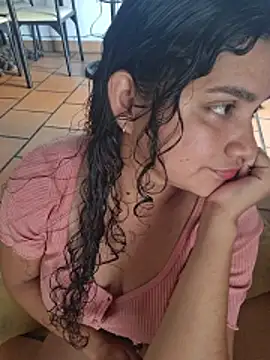 blerstefan1 online show from December 17, 6:36 pm