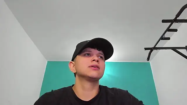 Snapshot of alex-queen- chatting on November 15, 11:54 pm alex-queen- online show from November 15, 11:54 pm