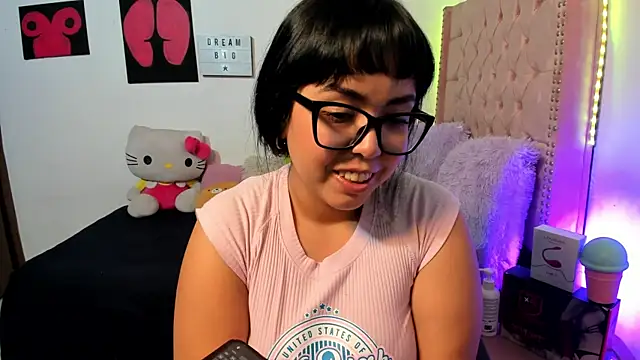 LillyCandy online show from February 11, 12:15 am