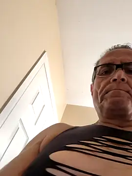 bobby69cock online show from November 16, 9:42 pm