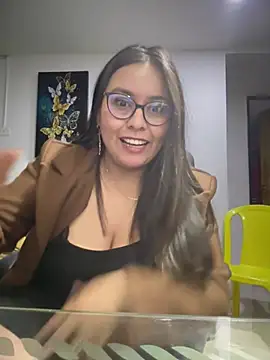 Snapshot of Ixchel_Anaid chatting on April 18, 3:10 am Ixchel Anaid online show from April 18, 3:10 am