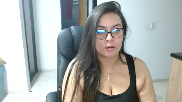 Snapshot of Ixchel_Anaid chatting on April 27, 4:43 am Ixchel Anaid online show from April 27, 4:43 am