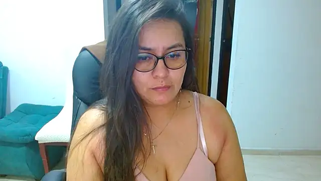 Snapshot of Ixchel_Anaid chatting on May 24, 12:37 am Ixchel Anaid online show from May 24, 12:37 am