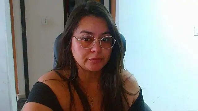Snapshot of Ixchel_Anaid chatting on May 29, 12:14 pm Ixchel Anaid online show from May 29, 12:14 pm