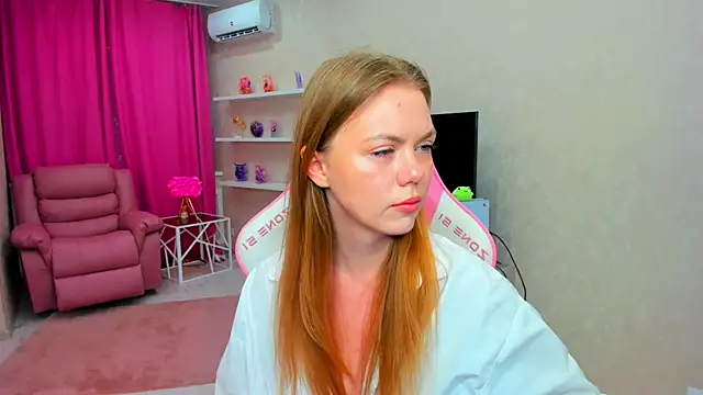 Strawberrye online show from May 30, 3:25 am