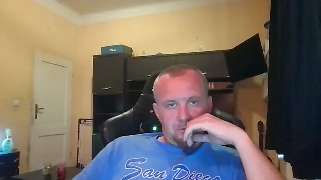 MrWhitePL online show from June 4, 4:46 pm