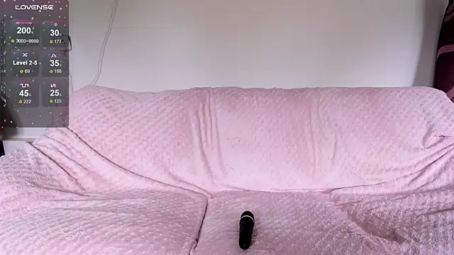 luxurydoll21 online show from May 17, 9:49 am