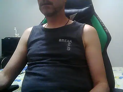 Snapshot of boran34 chatting on June 5, 9:53 pm boran34 online show from June 5, 9:53 pm