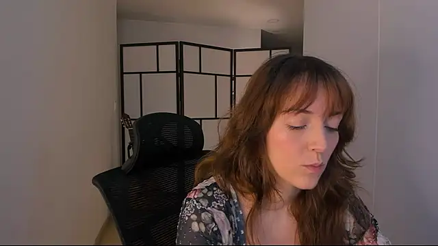 Snapshot of molly_marmalade_ chatting on June 8, 5:02 pm molly marmalade online show from June 8, 5:02 pm