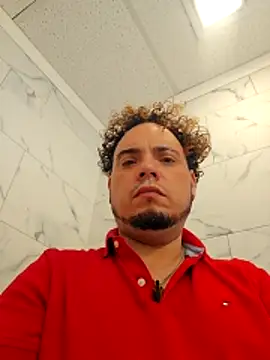 Snapshot of latinoflpr chatting on January 31, 8:18 pm latinoflpr online show from January 31, 8:18 pm