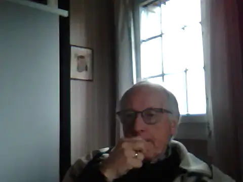 Snapshot of johnjohn622662 chatting on February 26, 2:14 pm johnjohn622662 online show from February 26, 2:14 pm