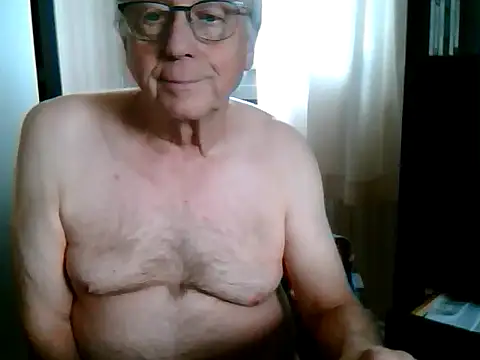Snapshot of johnjohn622662 chatting on March 11, 3:12 pm johnjohn622662 online show from March 11, 3:12 pm
