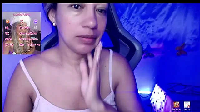 ninatiny online show from March 15, 10:43 am