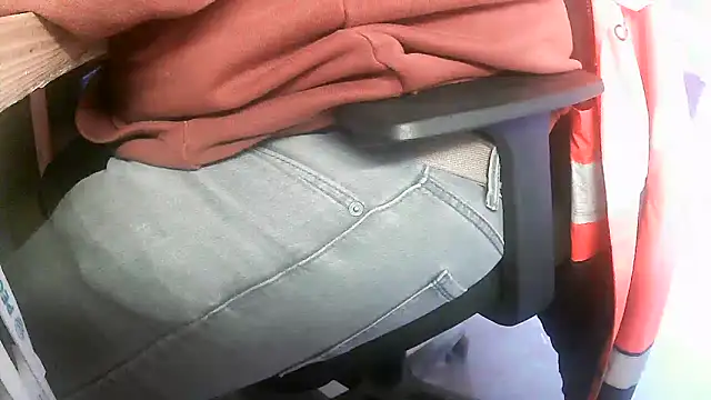 Snapshot of Cygnus58topchef chatting on October 16, 12:39 pm Cygnus58topchef online show from October 16, 12:39 pm