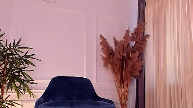 daisyd001 online show from March 26, 9:48 am