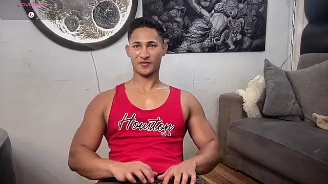 Snapshot of BenjaminCooperk chatting on May 4, 1:56 am BenjaminCooperk online show from May 4, 1:56 am