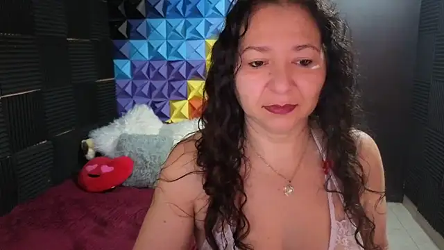 Snapshot of katifoxx chatting on December 16, 4:23 pm katifoxx online show from December 16, 4:23 pm