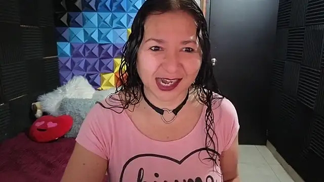 Snapshot of katifoxx chatting on December 19, 3:19 pm katifoxx online show from December 19, 3:19 pm