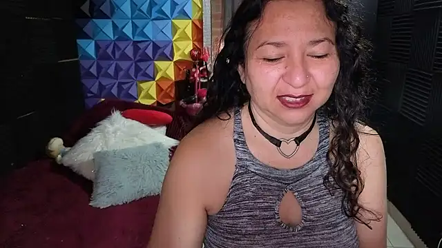 Snapshot of katifoxx chatting on January 8, 3:25 pm katifoxx online show from January 8, 3:25 pm