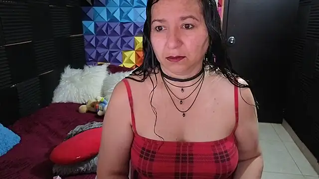 Snapshot of katifoxx chatting on February 10, 5:50 pm katifoxx online show from February 10, 5:50 pm