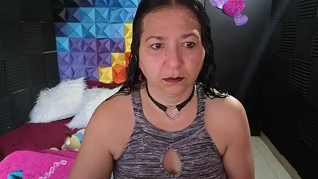 Snapshot of katifoxx chatting on March 15, 5:52 pm katifoxx online show from March 15, 5:52 pm