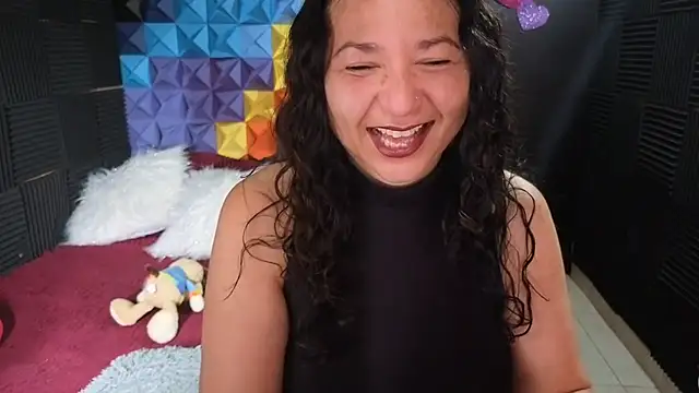 Snapshot of katifoxx chatting on March 16, 2:54 pm katifoxx online show from March 16, 2:54 pm