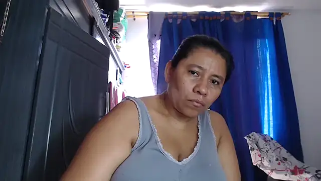 adrixxx38 online show from April 2, 7:11 pm