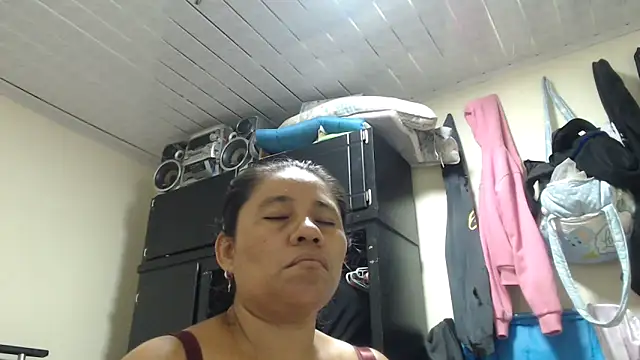 adrixxx38 online show from April 12, 10:53 am