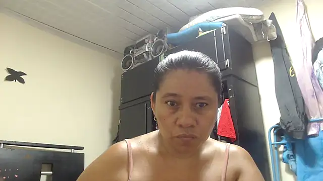 adrixxx38 online show from April 21, 8:12 pm