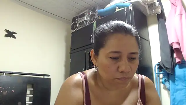 Snapshot of adrixxx38 chatting on May 1, 9:41 pm adrixxx38 online show from May 1, 9:41 pm