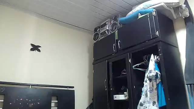 Snapshot of adrixxx38 chatting on May 21, 8:27 pm adrixxx38 online show from May 21, 8:27 pm