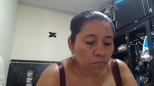 Snapshot of adrixxx38 chatting on May 30, 4:37 pm adrixxx38 online show from May 30, 4:37 pm