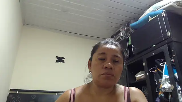 Snapshot of adrixxx38 chatting on May 31, 5:48 am adrixxx38 online show from May 31, 5:48 am