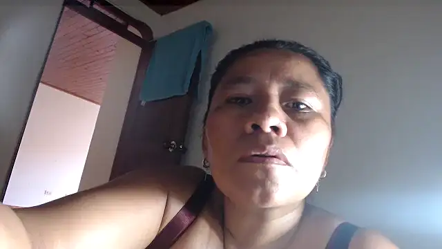 Snapshot of adrixxx38 chatting on June 27, 4:34 pm adrixxx38 online show from June 27, 4:34 pm