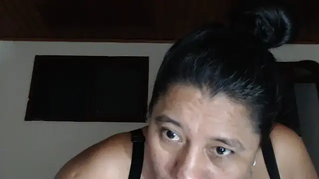 Snapshot of adrixxx38 chatting on July 23, 1:58 am adrixxx38 online show from July 23, 1:58 am